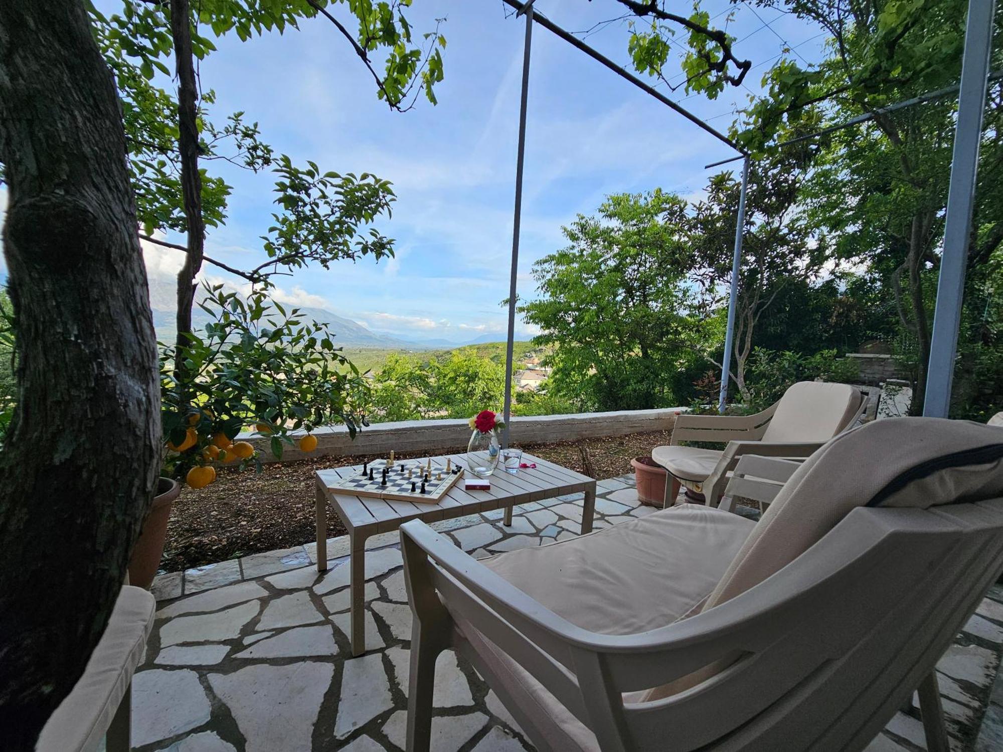 Lemon Garden Apartment-Hot Tub Jacuzzi Gjirokastër المظهر الخارجي الصورة